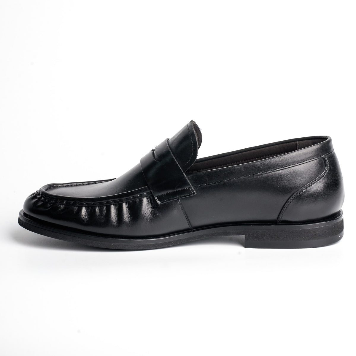 BB-044 Black - Gathered-Vamp Penny Loafer - Bruno Bunker