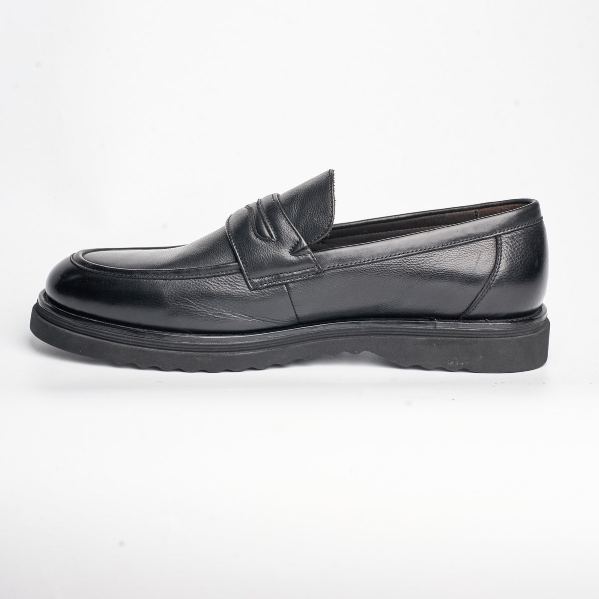 BB-142 Black - Smooth Lug-Sole Penny Loafer - Bruno Bunker