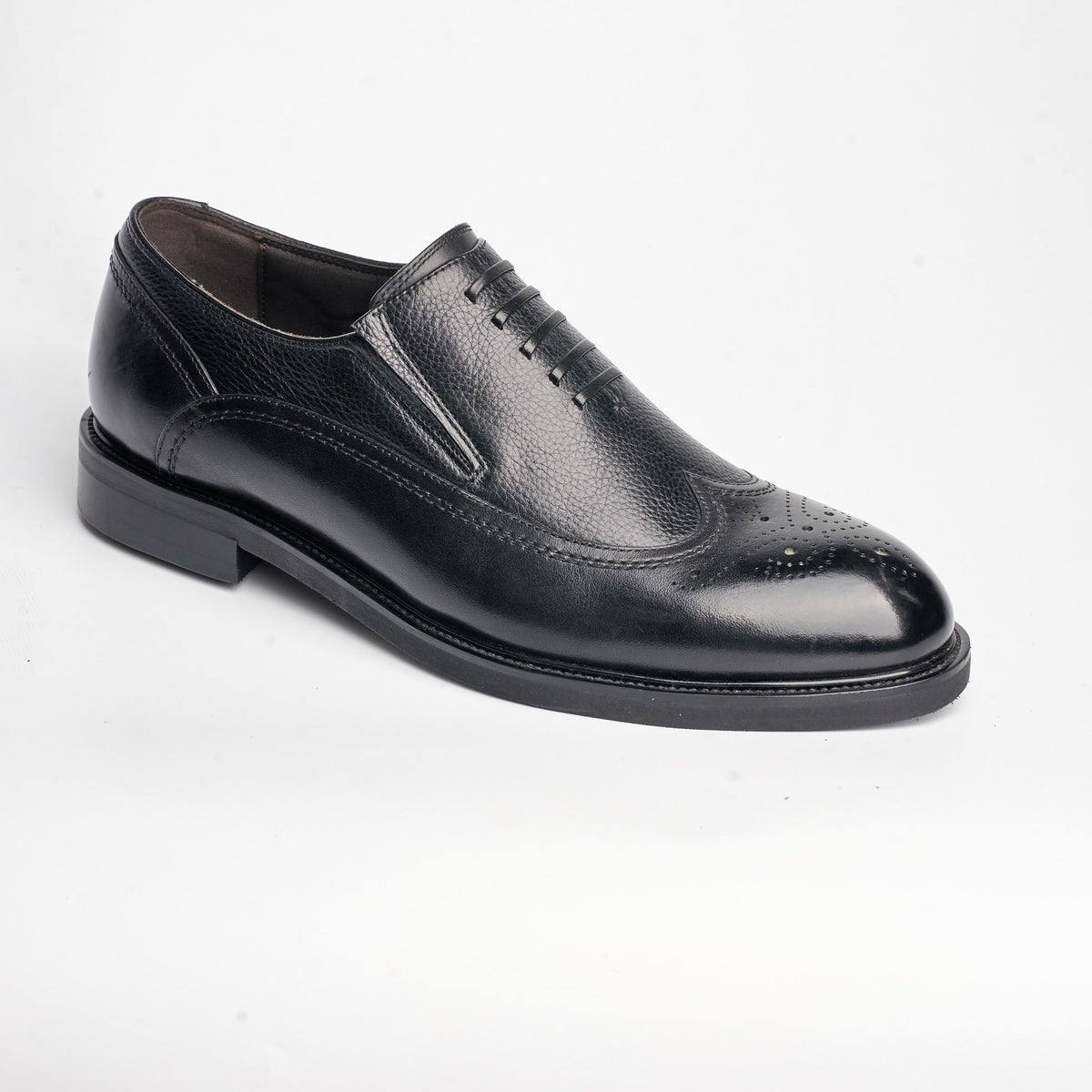 BB-152 Black - Brogue Gore Oxford - Bruno Bunker