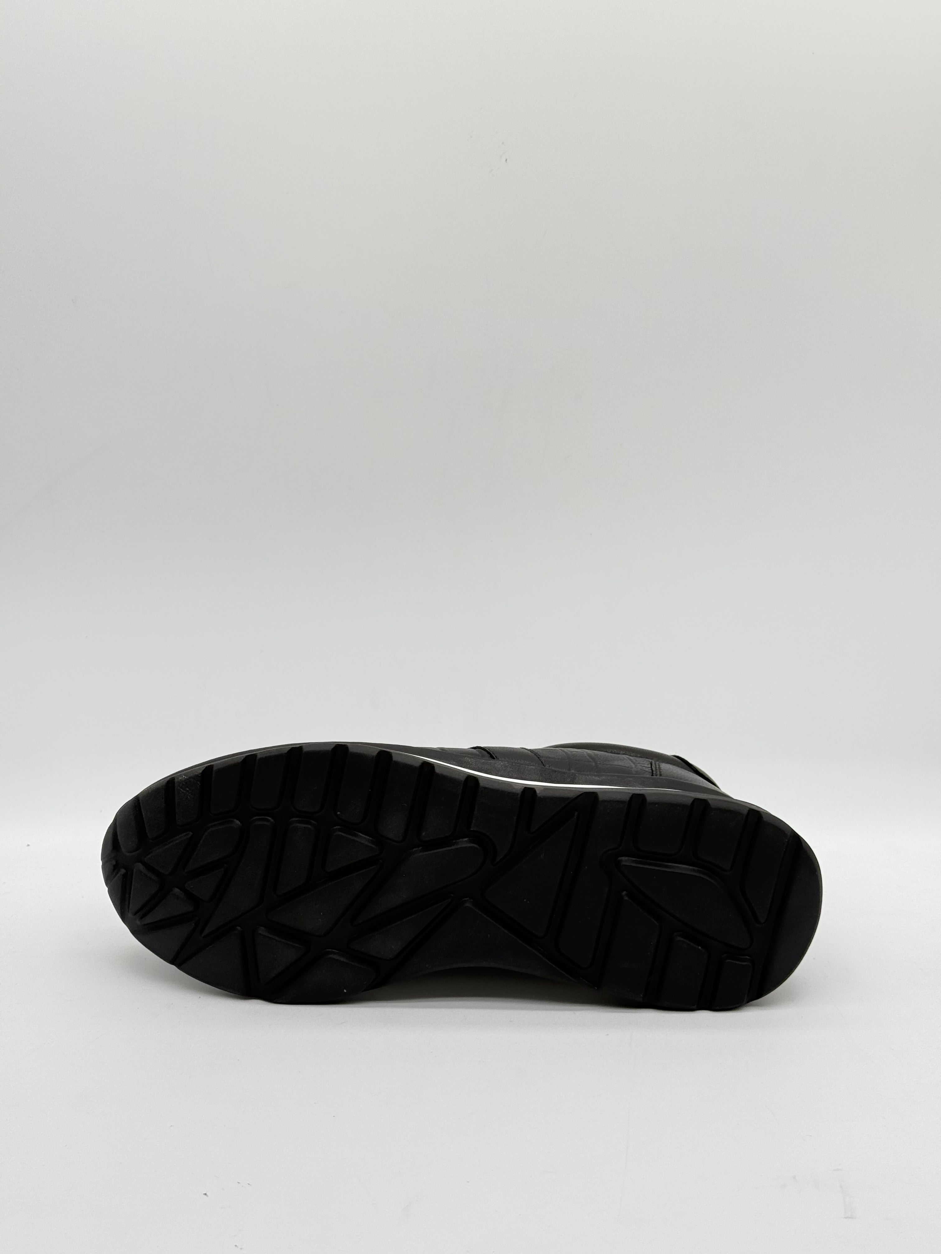 Croc-Embossed Leather Runner Sneaker
