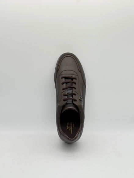 Cross-Grain Leather Runner Sneaker