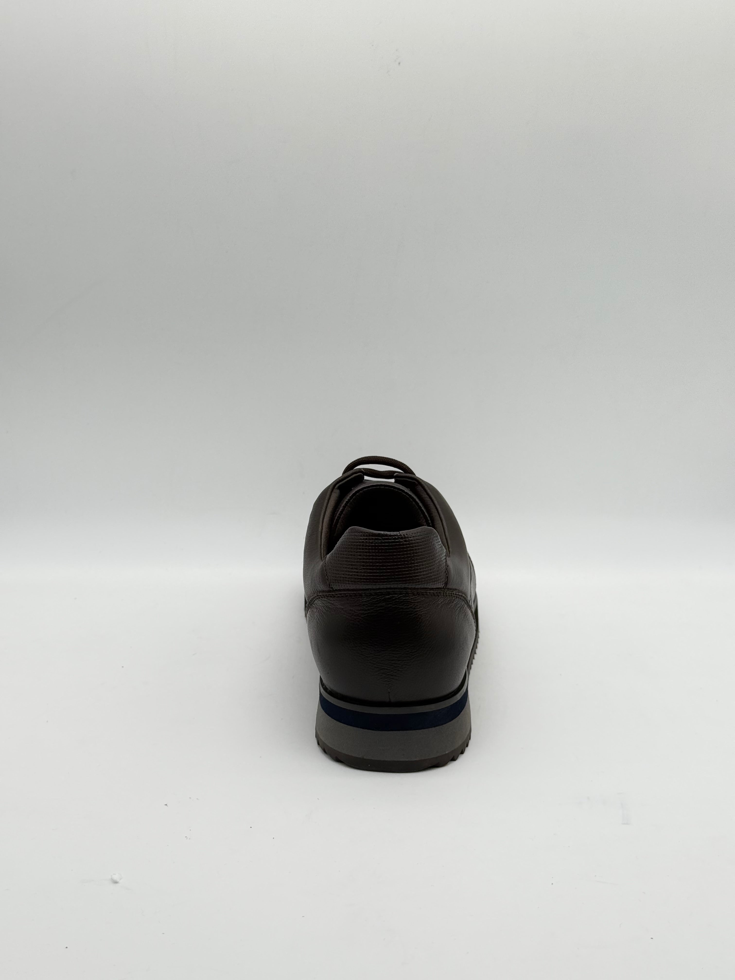 Cross-Grain Leather Runner Sneaker
