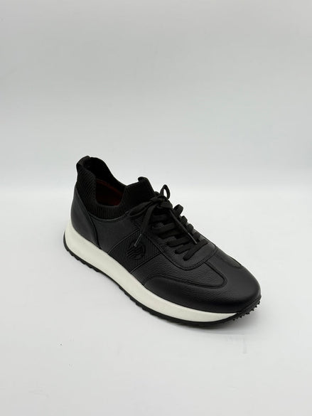 Pebbled Leather & Knit Collar Runner