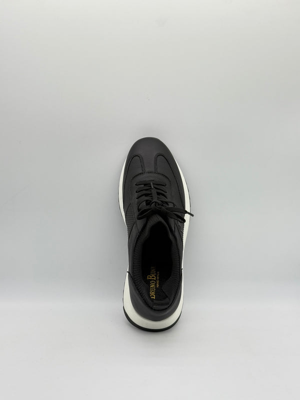 Pebbled Leather & Knit Collar Runner