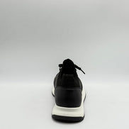 Pebbled Leather & Knit Collar Runner
