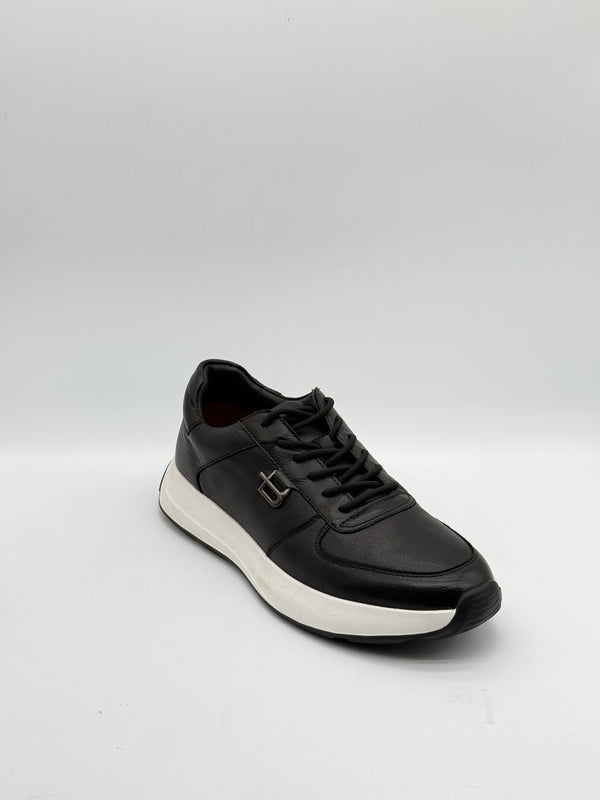 Pebbled Leather Logo Runner Sneaker