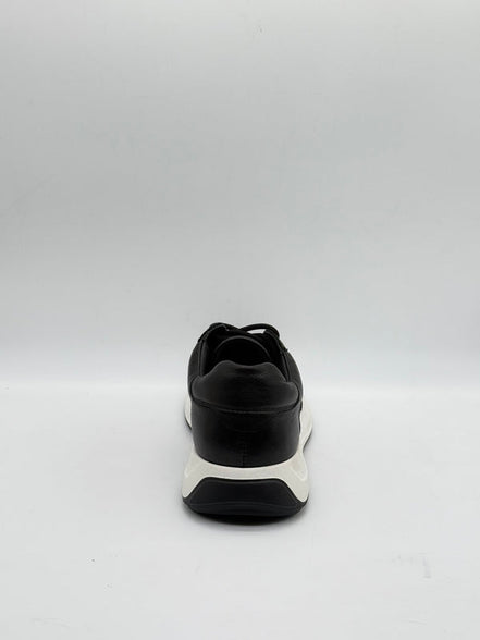 Pebbled Leather Logo Runner Sneaker