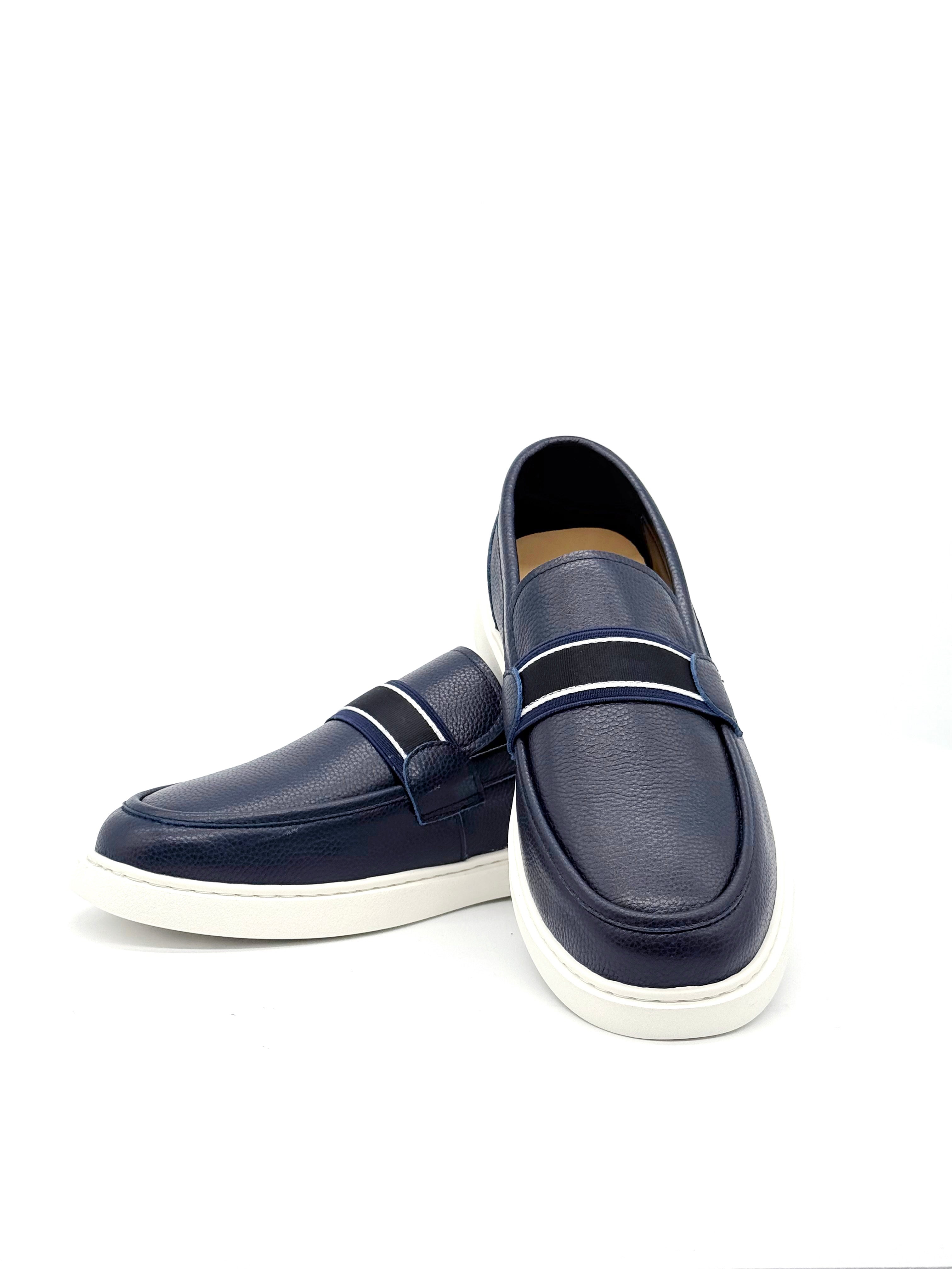 Pebbled Leather Stripe Band Loafer